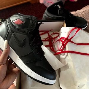 Air Jordan’s 1 (kids)